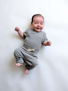 Short Sleeve Kimono Baby Bodysuit: Neutral Grey